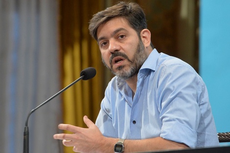 El ministro de Gobierno, Carlos Bianco, sostuvo que la nueva modalidad no contribuye a la transparencia ni a reducción de costos