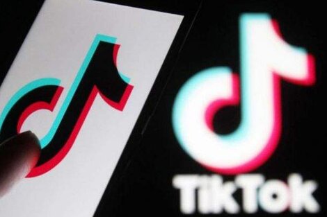 Acusan a TikTok por sus algoritmos adictivos 