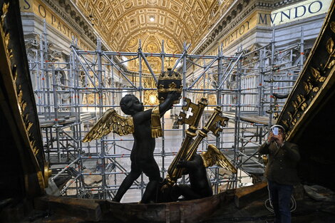 El gran baldaquino de Bernini recobró su brillo