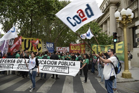 Una decisión contra los docentes y estudiantes