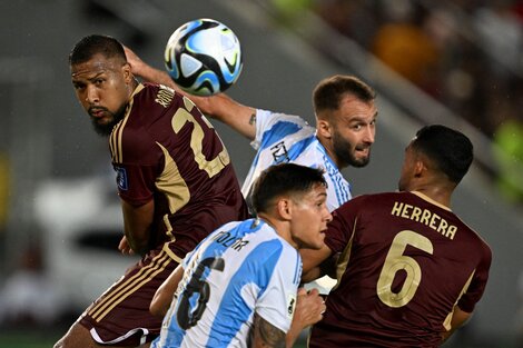 Rondón usó la cabeza para empatarle a Argentina