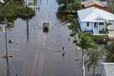 Huracán Milton: Florida quedó inundada y recomendaron "no salir de sus casas"