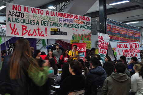 Se mantienen las tomas y asambleas en todo el país