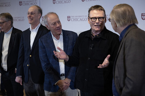 James Robinson se reunió con otros ganadores del Nobel de la Universidad de Chicago