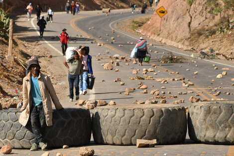 Bolivia: se intensifican los bloqueos en defensa de Evo Morales