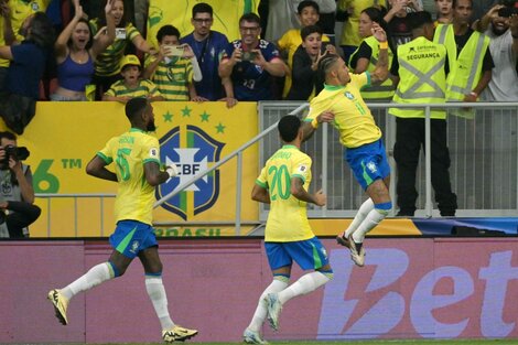 Brasil también goleó en Eliminatorias: 4-0 a Perú