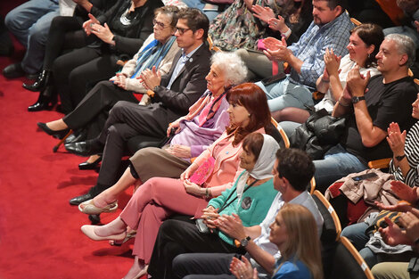 Cristina Kirchner y Axel Kicillof en el acto de Abuelas de Plaza de Mayo. (Fuente: Enrique García Medina)