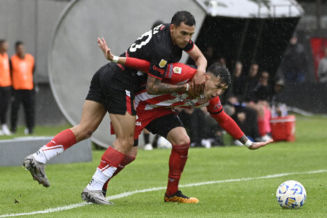 Estudiantes pagó un error con el empate en el descuento (Fuente: Fotobaires)