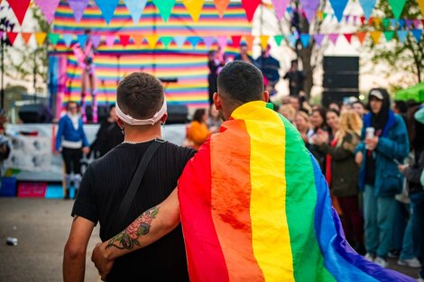 Marcha del Orgullo 2024: a qué hora es el pañuelazo contra el negacionismo