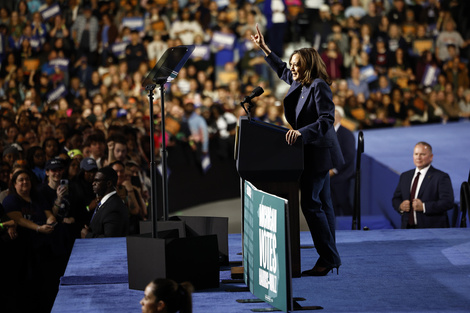 "¡Vamos a votar! ¡Vamos a ganar!", exclamó Harris en su cierre de campaña