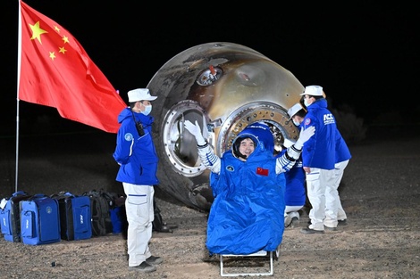 La misión china Shenzhou-18 regresa a la Tierra con 34,6 kg de muestras científicas 