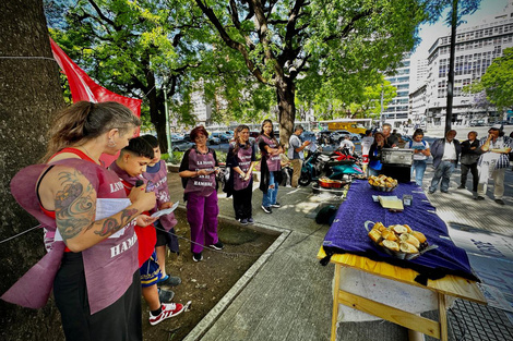 Contra el hambre y por el derecho de las niñeces