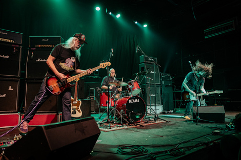 Dinosaur Jr, un grupo estadounidense con cuatro décadas de trayectoria.