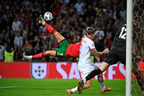 Impresionante chilena de Cristiano para redondear la goleada