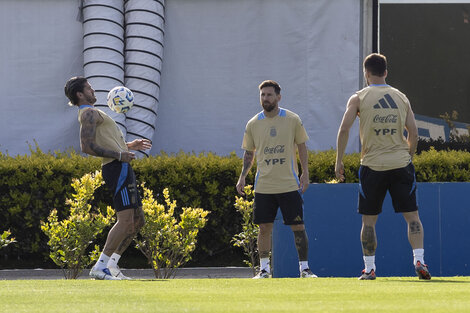 De Paul, Messi y Lo Celso, a pura magia en el predio en Ezeiza.