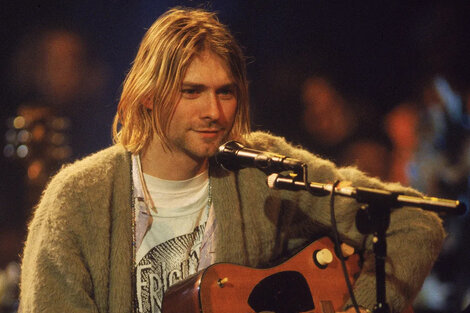 Cobain tocó con un saco raído que terminó subastándose por 334 mil dólares