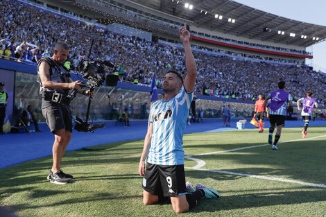 Martínez festeja el segundo tanto académico