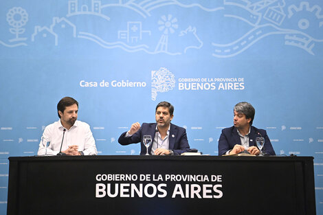 Bianco encabezó este lunes la conferencia de prensa en el Salón Dorado de la Gobernación. 