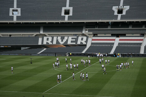 Los equipos reconocieron el estadio de River Plate