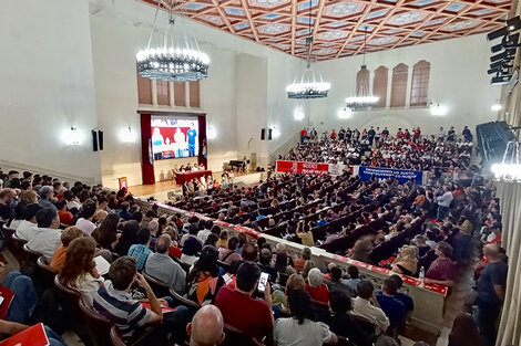 El encuentro se desarrolló en el Paraninfo de la UNL.