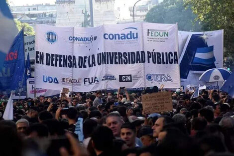 Los docentes exigen "una navidad sin salarios debajo de la línea de pobreza".