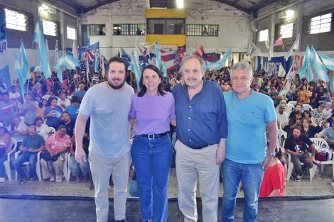 Ricardo Alfonsín junto a Martín Canay, Silvia Saravia y Gustavo López.  (Fuente: Imagen web)