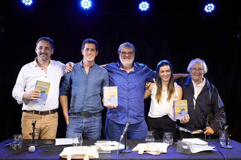 Wado de Pedro y Adolfo Pérez Esquivel acompañaron a Peretti en la presentación