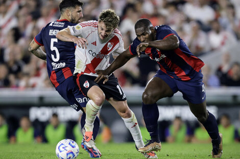 River se puso al día empatando con San Lorenzo