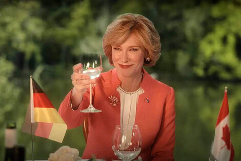 En la película, Blanchett interpreta a una canciller alemana que recuerda a Angela Merkel.