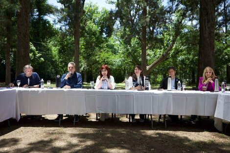 Tras cuatro horas, terminó la cumbre entre Cristina Kirchner, Kicillof y Massa