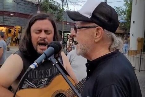 Milagro en Pilar: León Gieco cantó con un músico callejero para sorpresa de todos