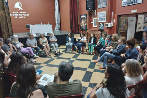 Pablo Llonto y Claudia Cesaroni presentan sus nuevos libros.