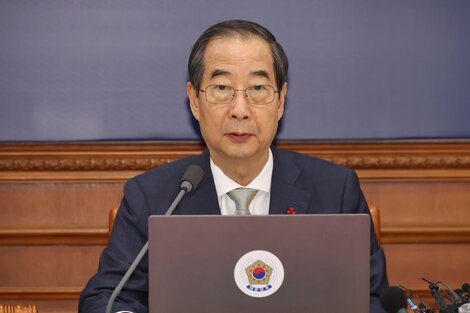 Han Duck-soo, el primer ministro que quedó a cargo de la presidencia.