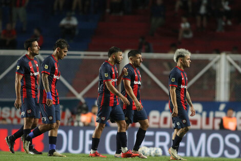 Luján, al fondo del pelotón. Uno de los más cuestionados del equipo.