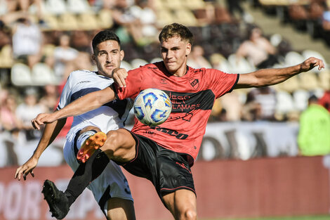 Pellegrino marcó la apertura a los 10 segundos para Platense