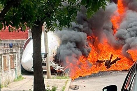 Impactante accidente aéreo en San Fernando: videos del despiste y explosión del avión privado