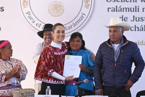 Sheinbaum restituyó tierras en el norte de México a pueblos indígenas rarámuri