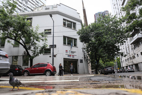 Ubicado en la esquina de Cerviño y Ortiz de Ocampo, el edificio del INTA era un emblema de la investigación científica aplicada al agro.