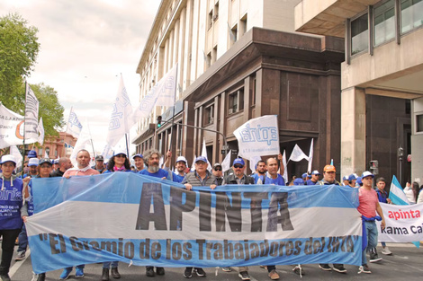 Trabajadores del INTA, en alerta por la venta del edificio