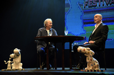 Serrat y Sacheri en El Círculo. (Fuente: Andres Macera)