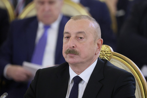 Aliyev dijo que durante los tres primeros días oyó "versiones absurdas de Rusia"