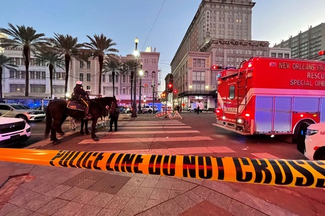 Un automovilista atropelló y disparó contra una multitud en los festejos de Año Nuevo en Nueva Orleans