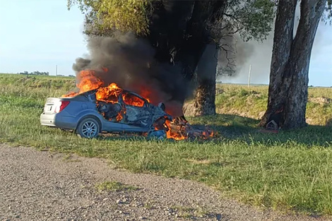 El auto donde se habría suicidado el femicida. 