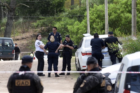 el femicida usó la misma arma para suicidarse en el lugar, todo con los hijos de ambos, de 13 y 8 años, presentes en el domicilio