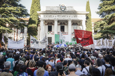 Hubo masivas movilizaciones en defensa del espacio de memoria de la ex Esma. 