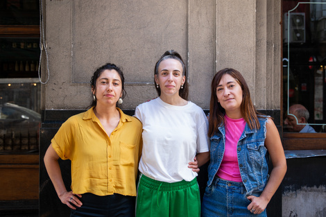 De izquierda a derecha: Belen Sandoval, Celeste Perosino y Andrea Gutierrez, integrantes de la CIAV.