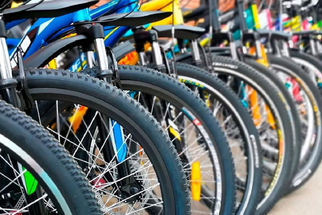 Bicicletas importadas podrían ingresar con menos controles, afectando a la industria local.