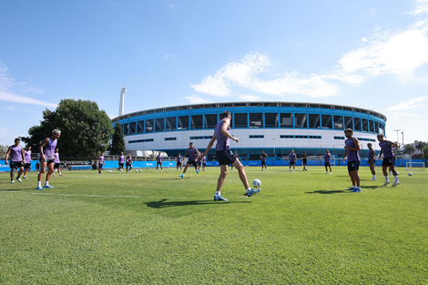 Racing ensaya antes de su amistoso ante Colo Colo