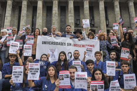 Miembros de la comunidad judía en un acto en CABA.