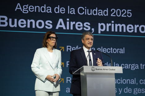 Jorge Macri y su vocera, Laura Alonso, encargada de informar el llamado a extraordinarias.